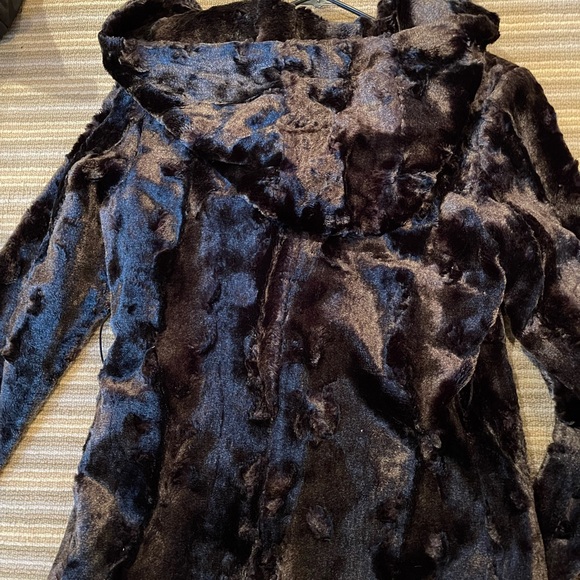 Faux Fur Jacket - Picture 2 of 7
